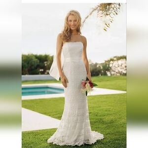 Chic Strapless White Lace Dress